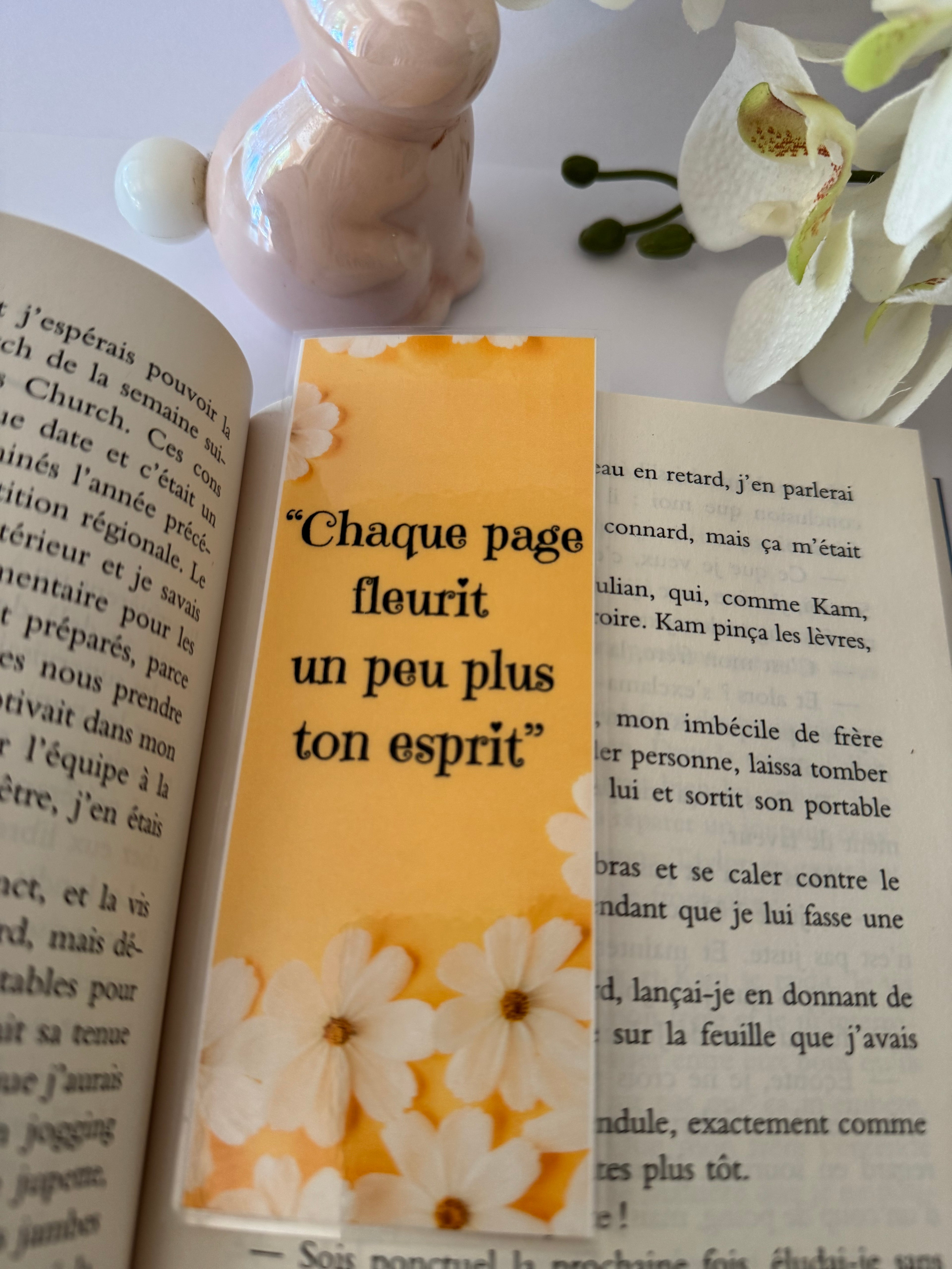 Marque page Citation Chaque page fleurit un peu plus ton esprit