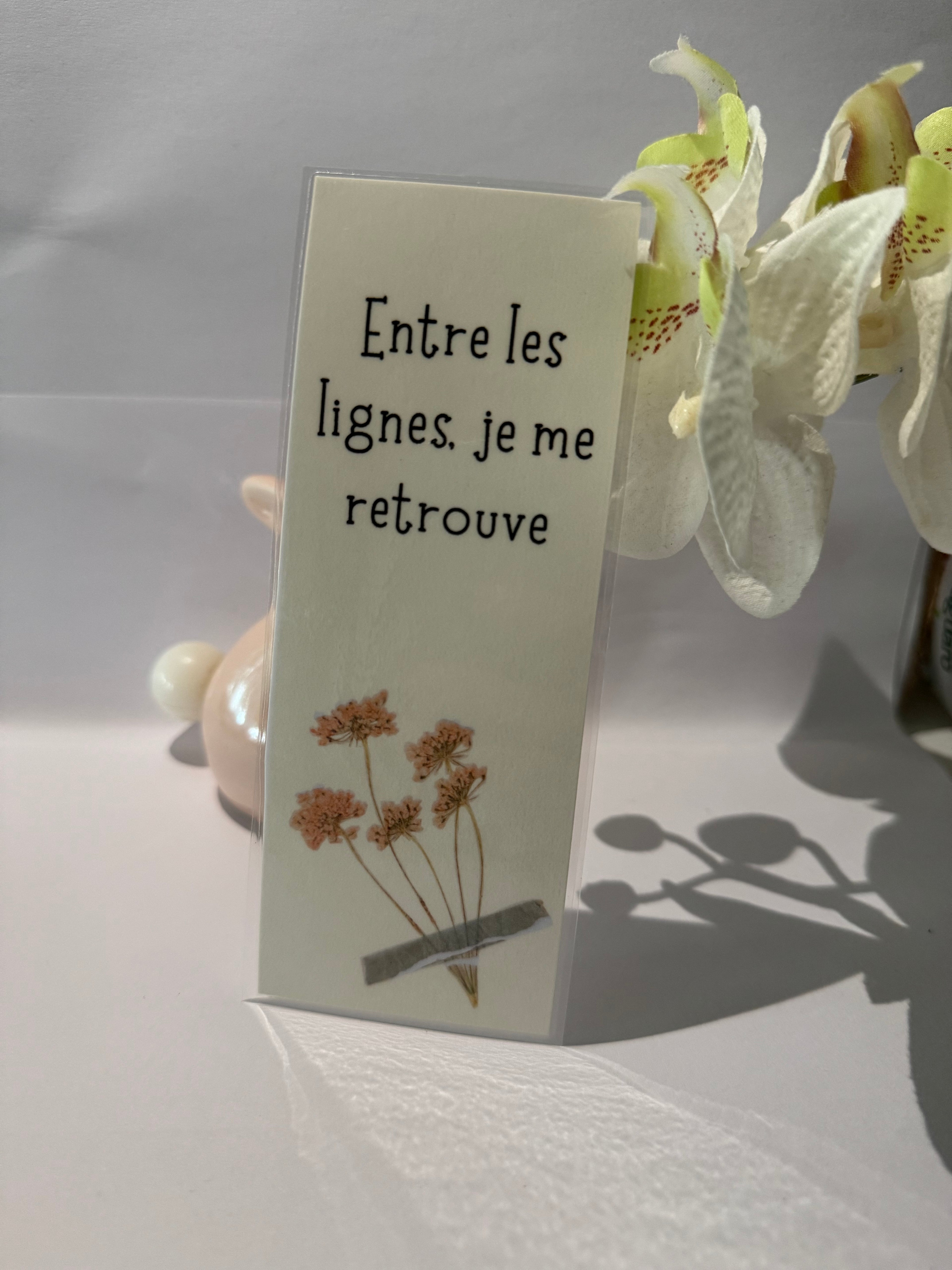 Marque page Entre les lignes, je me retrouve”