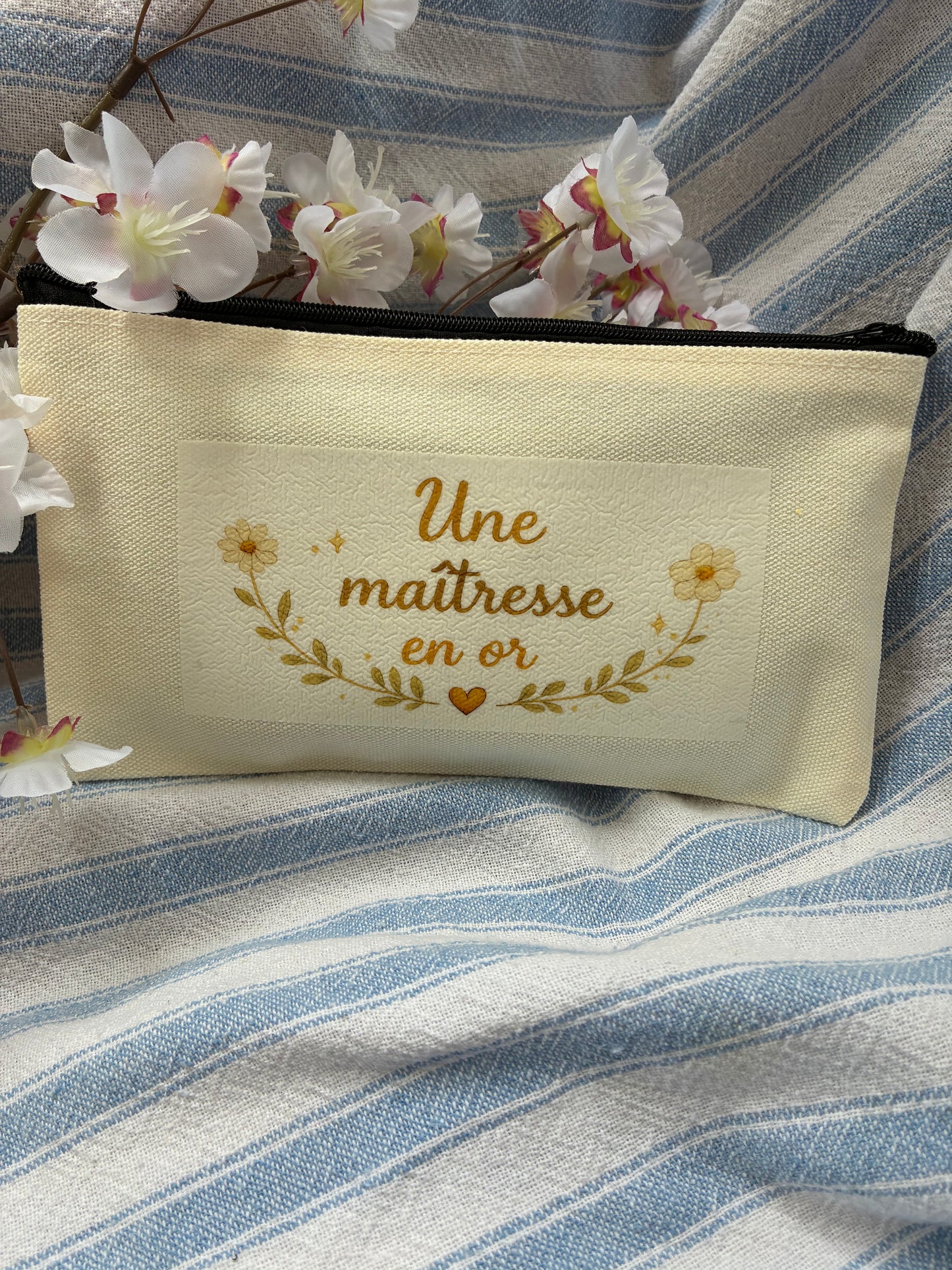 🎀 Pochette Une maîtresse en or
